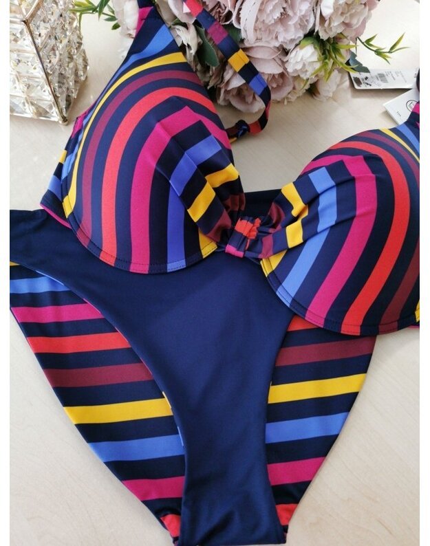 Beldona 44D dydžio dviejų dalių  margas maudymosi kostiumėlis KENIA